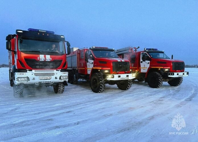 МЧС Якутии переходит на усиленный режим работы в новогодние праздники В праздничные дни силы и средства Якутской территориальной подсистемы РСЧС переходят на усиленный режим работы Режим действует в период с 30 декабря 2025 года по 12 января 2026 года В готовности к оперативному реагированию находятся более 3 5 тысячи специалистов и около 316 единиц техники которые ежесуточно обеспечивают безопасность граждан на территории республики Подробнее читайте по ссылке Фото пресс служба ГУ МЧС России по Якутии yk24 ru в MAX Telegram ВК VK Видео