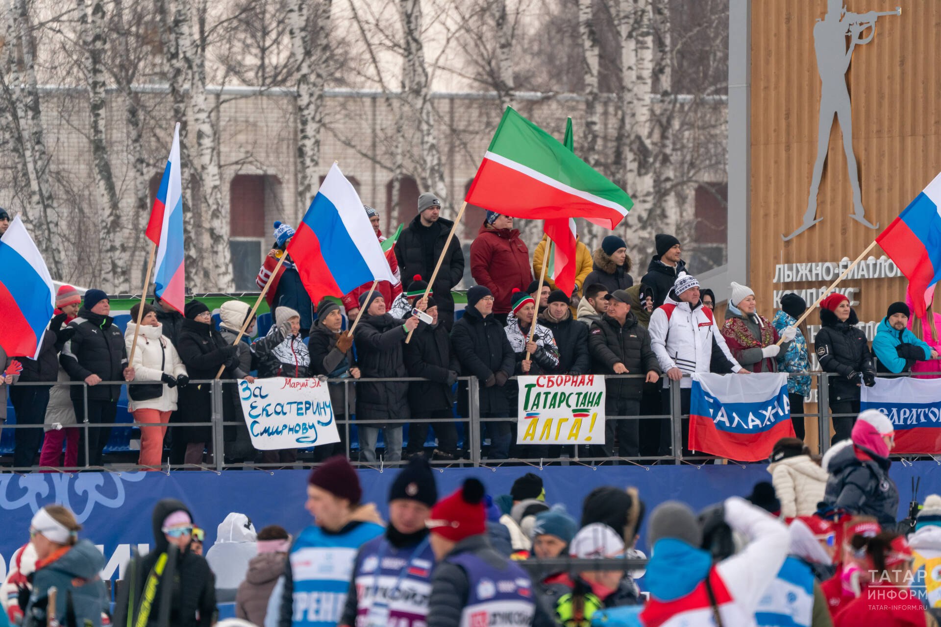 Камбэк Большунова претензии Пеклецевой и Балкыш главные интриги Кубка России в Казани В четверг в спорткомплексе Мирный стартует шестой этап Кубка России по лыжным гонкам В турнире примут участие более 230 спортсменов из 32 регионов а также Белоруссии Над чем нужно было поработать казанским организаторам чего ждать от мужских гонок без Коростелева но с Большуновым и кто фаворитка у женщин в материале ТИ Спорта Читать полностью