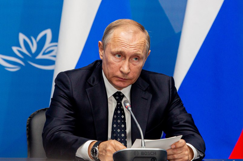 Путин анонсировал новые выплаты для многодетных семей с 2026 года Поддержку получат семьи с невысокими доходами где растут двое и более детей Читать подробнее на сайте