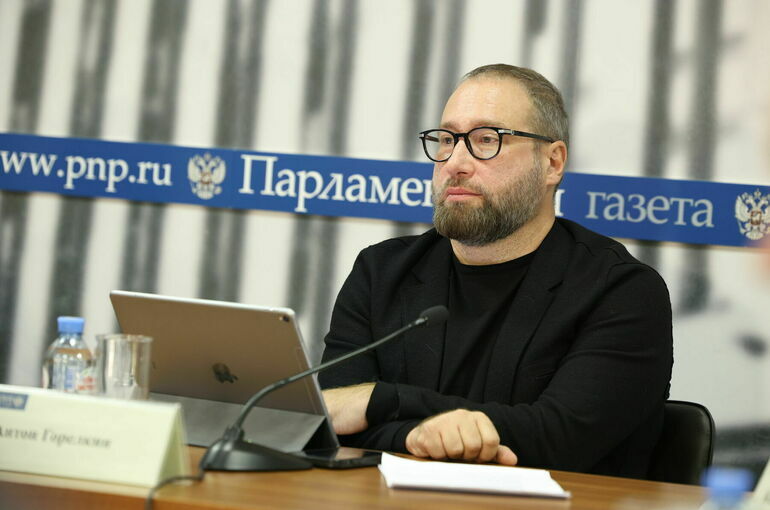Закон о продаже аккаунтов: нововведения и реалии Недавно Госдума приняла закон, касающийся продажи аккаунтов на цифровых сервисах. Уголовная ответственность будет применяться только к тем, кто использует продажу для совершения преступлений. Новый закон: Наказывает не всех, а лишь злоупотребляющих. Предпосылки: Аккаунты как средство для обхода санкций не попадают под наказание. Этот закон вызывает активное обсуждение среди юристов и членов геймерского сообщества о необходимости точного правоприменения законодательства.