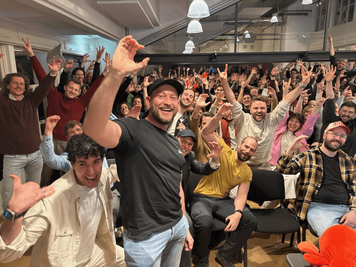 OpenAI наняла создателя OpenClaw Питера Штайнбергера В компании он возглавит разработку следующего поколения ИИ агентов OpenClaw перейдёт под управление специально созданного фонда и останется проектом с открытым исходным кодом vc ru ai 2740142