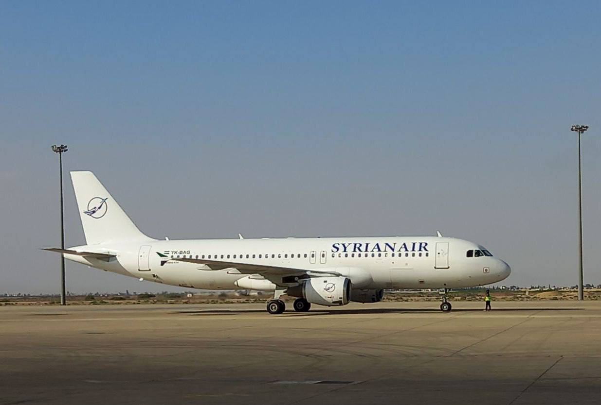 Сирийские авиалинии возобновили рейсы в Стамбул после 12-летнего перерыва Syrian Airlines впервые с 2011 года выполнила рейс Дамаск–Стамбул. Полёты были приостановлены из-за войны и разрыва отношений. Возобновление стало возможно на фоне диалога между Анкарой и Дамаском. Ожидается рост числа рейсов.