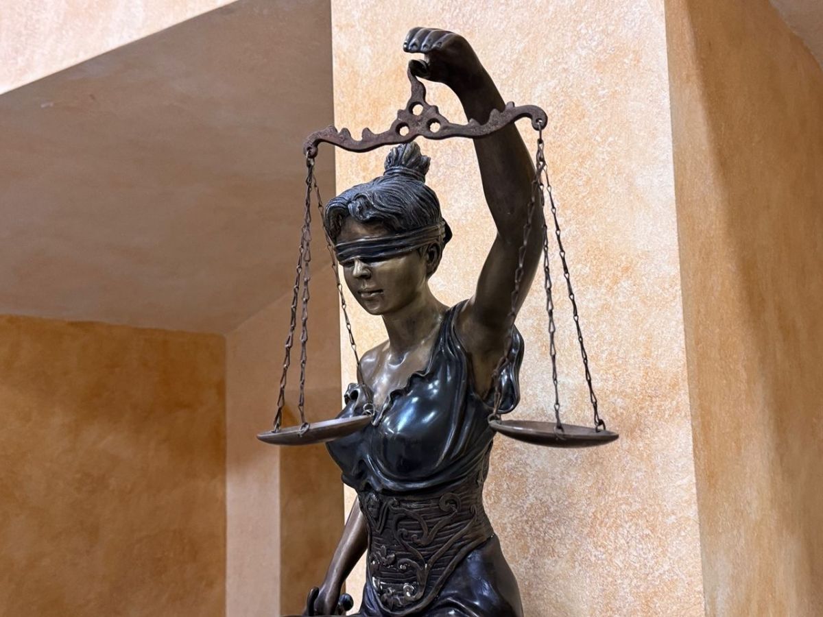 Условный срок за нелегальную рабочую силу двух туляков признали виновными в незаконном трудоустройстве мигрантов   newstula ru fn 1793690 html Кимовским районным судом было рассмотрено уголовное дело в отношении двух человек обвиняемых в организации незаконного трудоустройства иностранных граждан   Прислать новость Подписаться   Мы в MAX