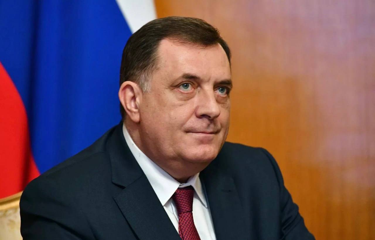 Польша запретит въезд на свою территорию главе Республики Сербской Боснии и Герцеговины, предупреждает Reuters.