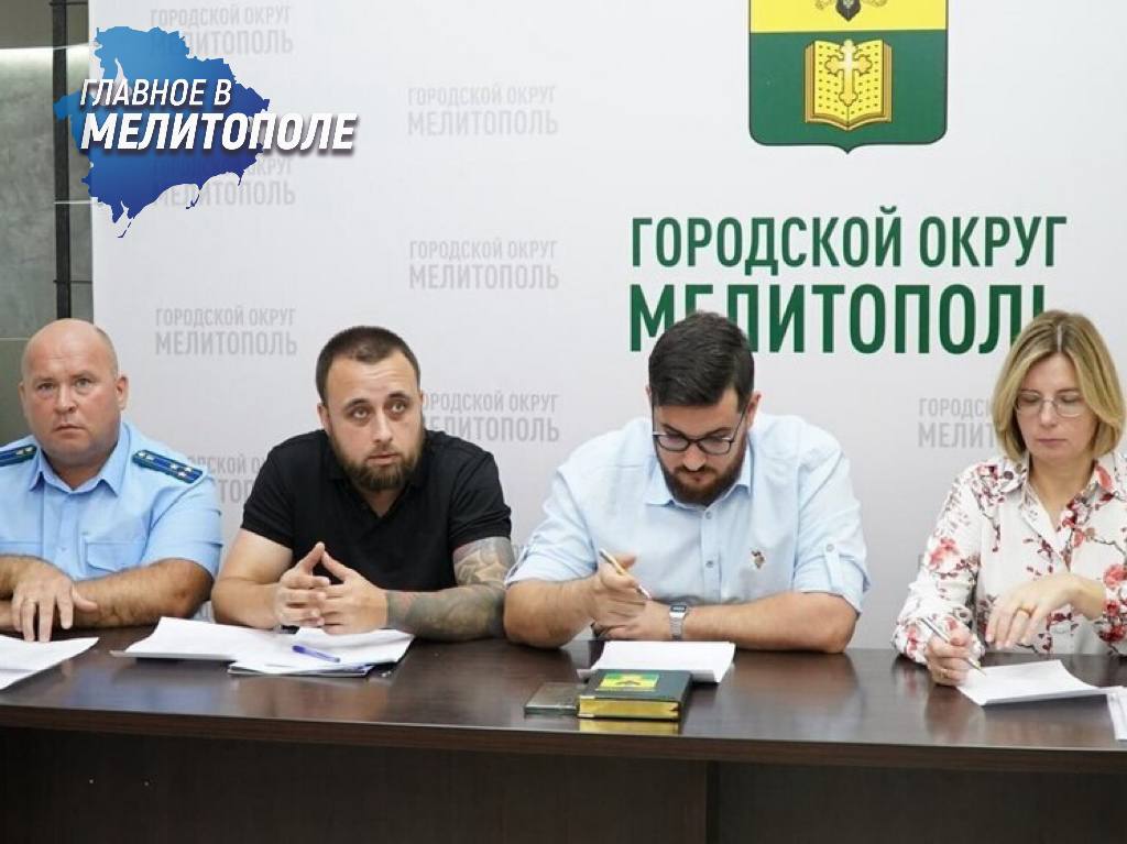 В Запорожской области усиливают меры против нелегальной занятости  Состоялось заседание рабочей группы по противодействию неформальной занятости с участием городского прокурора и представителей налоговой службы. На мероприятие были приглашены 22 предпринимателя, у которых ранее выявили признаки нарушений трудового законодательства.  Большая часть предпринимателей уже устранила выявленные нарушения и предоставила документы, подтверждающие официальное оформление сотрудников. Тем, кто еще не привел трудовые отношения в соответствие с законом, дано указание сделать это в кратчайшие сроки.
