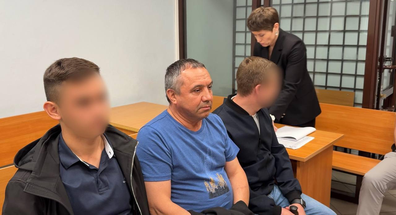 Суд в Казани арестовал бывшего помощника премьер-министра Татарстана Ильгиза Латыпова подозревают в посредничестве во взяточничестве. Он отправлен под стражу до 25 августа, сообщил представитель суда.
