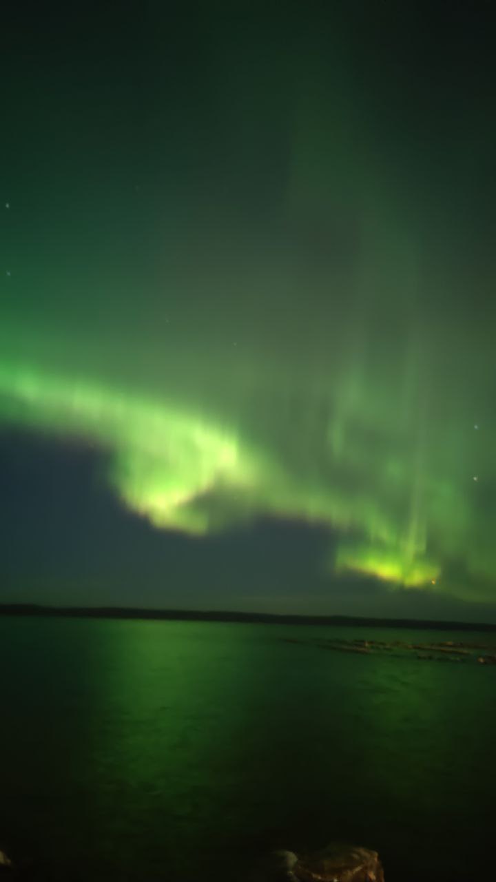 Жители Петербурга и Ленинградской области области 6 и 7 ноября смогут стать свидетелями красочного природного явления северного сияния Его появление станет возможным благодаря мощной геомагнитной буре одной из самых сильных за последние годы Подписаться Куда сходить в Петербурге