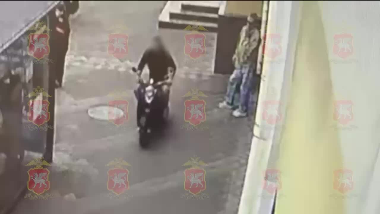 В Бурятии мужчина угнал мотоцикл и спрятал его в снегу