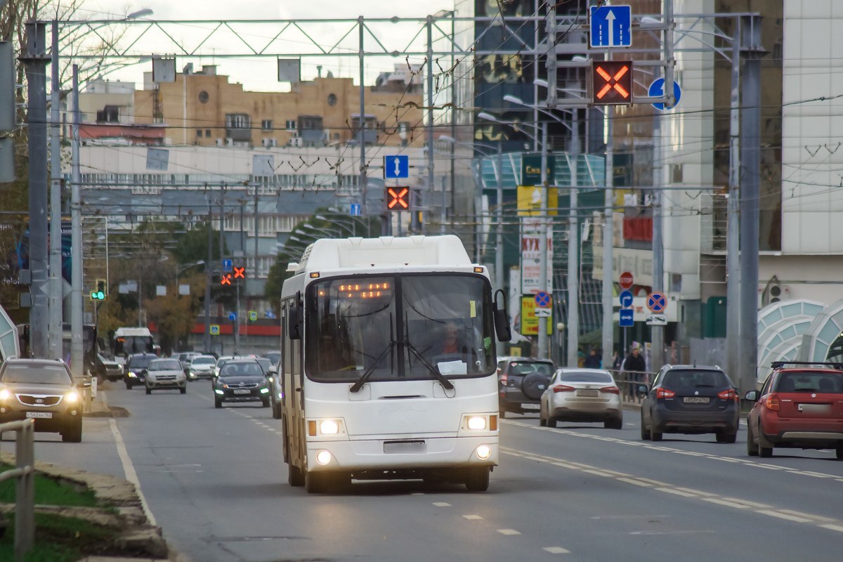 В Самаре снова пытаются найти перевозчика на автобусный маршрут №80  Конкурс объявила мэрия. В феврале его уже проводили, но тогда на конкурс не подали ни одной заявки.  На маршруте №80 должны работать 15 автобусов. Они будут ездить каждые 15 минут с 06.00 до 21.30. Подрядчика, который будет обслуживать маршрут, определят 10 апреля.