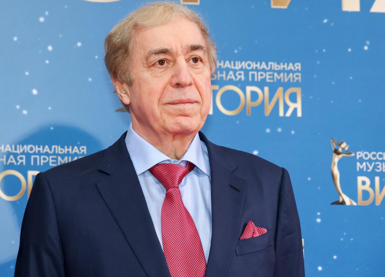 Бизнесмен Михаил Гуцериев выиграл в суде ЕС дело об отмене санкций против него Суд отменяет решение от 26 февраля 2024 года в той части в которой оно касается Михаила Сафарбековича Гуцериева сказано в документе Отмена касается решений о продлении санкций введенных в связи с ситуацией в Белоруссии и вовлеченностью Белоруссии в российскую агрессию против Украины Евросоюз наложил на Гуцериева ограничения летом 2021 года обосновав их тем что бизнесмен давний друг президента Александра Лукашенко и благодаря этому имеет влияние в политической элите Белоруссии karaulny accountant