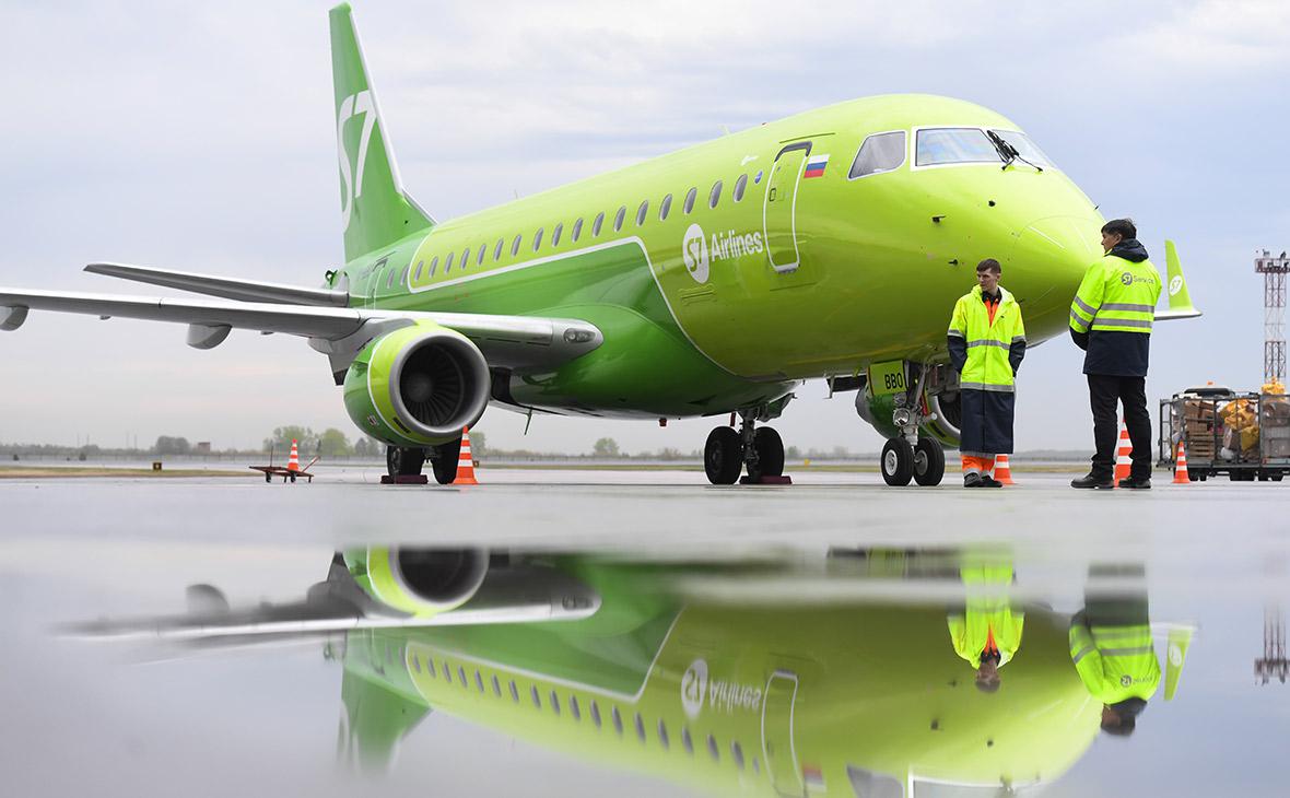 У S7 Airlines сменяется руководство. Генеральным директором авиакомпании вместо Вадима Клебанова назначен Игорь Мельхов. Согласно открытым данным, Игорь Мельхов работал старшим пилотом-инструктором летной группы с 2014 по 2016 год. А с конца 2019-го он занимал должность заместителя летного директора S7. Ждем заявлений, как изменится политика авиакомпании с новым гендиректором