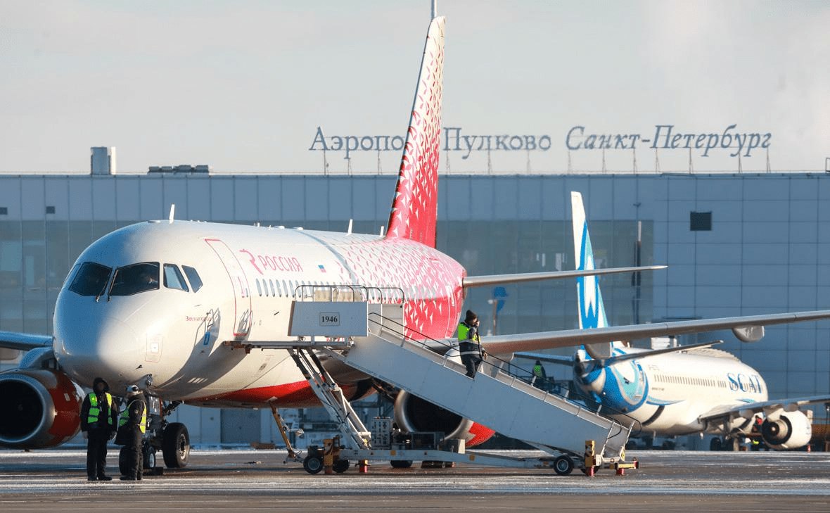 В Пулково оценили ущерб от перебоев с рейсами в 100-150 млн рублей. О каком периоде идёт речь, не уточняется.   При этом представитель аэропорта отметил, что отрасль уже «адаптировалась» к периодическим ограничениям на полёты  vc.ru/money/2146013