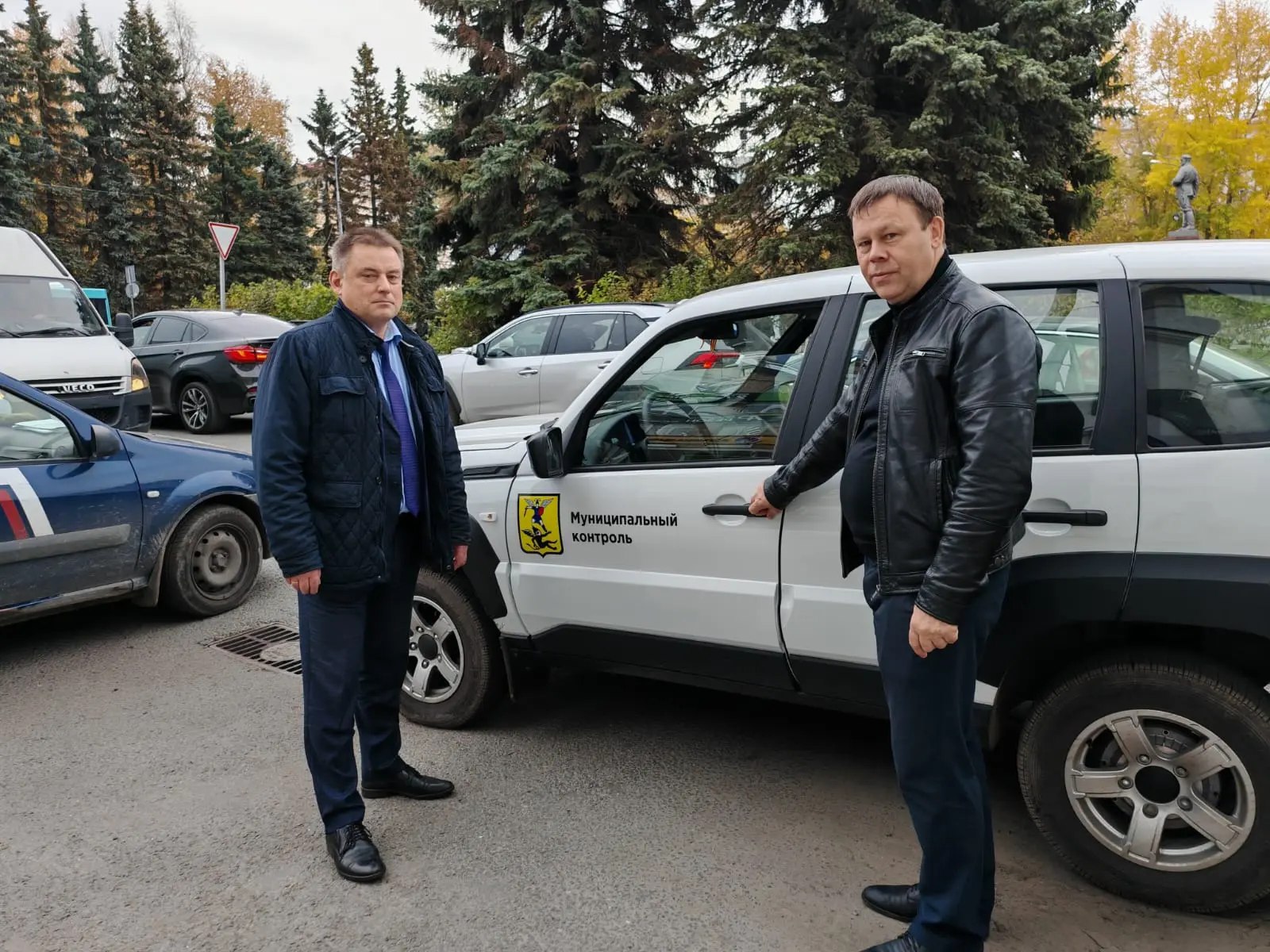 Архангельский муниципальный контроль в лидерах В ходе еженедельного оперативного совещания в региональном правительстве губернатор Архангельской области Александр Цыбульский обратил особое внимание на важность усиления муниципального контроля Анализ активности в разрезе отдельных муниципалитетов показывает что по количеству контрольных действий лидирует Архангельск Глава города Дмитрий Морев представил результаты работы департамента муниципального контроля администрации областного центра в октябре С начала месяца проведено 653 надзорных мероприятия составлено 149 актов в отношении нарушителей По составленным актам возбуждено 88 дел об административных правонарушениях Основной вид нарушений невыполненное восстановление благоустройства после проведения земляных работ сообщил Дмитрий Морев Всего в этом году департаментом муниципального контроля администрации Архангельска составлено 480 протоколов об административных правонарушениях По линии благоустройства сумма наложенных штрафов составила 17 миллионов рублей