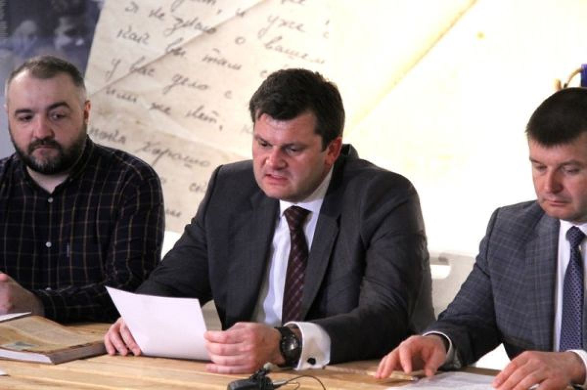 Илья Курилов сложил полномочия депутата Руководитель "ТОЗа" и депутат Тульской облдумы Илья Курилов сложил с себя полномочия депутата - решение было поддержано на заседании облдумы 26 июня. Подпишись на «Тула №1» Прислать новость / задать вопрос