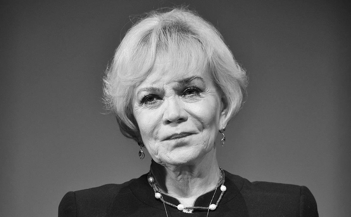 В возрасте 74 х лет умерла актриса Ирина Шевчук она несколько лет боролась с тяжелой болезнью Актриса сыграла в фильмах А зори здесь тихие Сонька золотая ручка Белый Бим Черное ухо и других