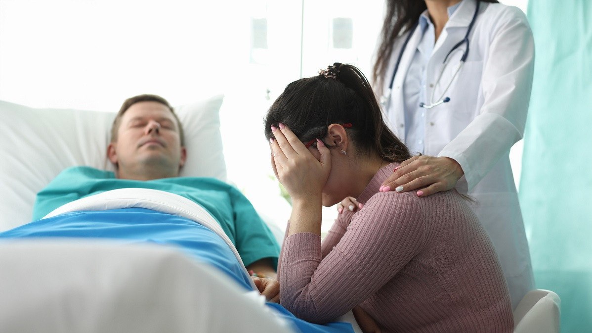 В результате ненадлежащего оказания медицинской помощи медорганизацией причинен вред здоровью несовершеннолетнего пациента Родители потребовали возмещения предстоящих расходов на лечение и морального вреда Могут ли такие расходы быть возмещены медорганизацией за счет средств ОМС на основании досудебного соглашения или обязательно требуется вынесение судебного решения Подробнее clck ru 3Q9MyP Медвестник Здравоохранение Организация здравоохранения