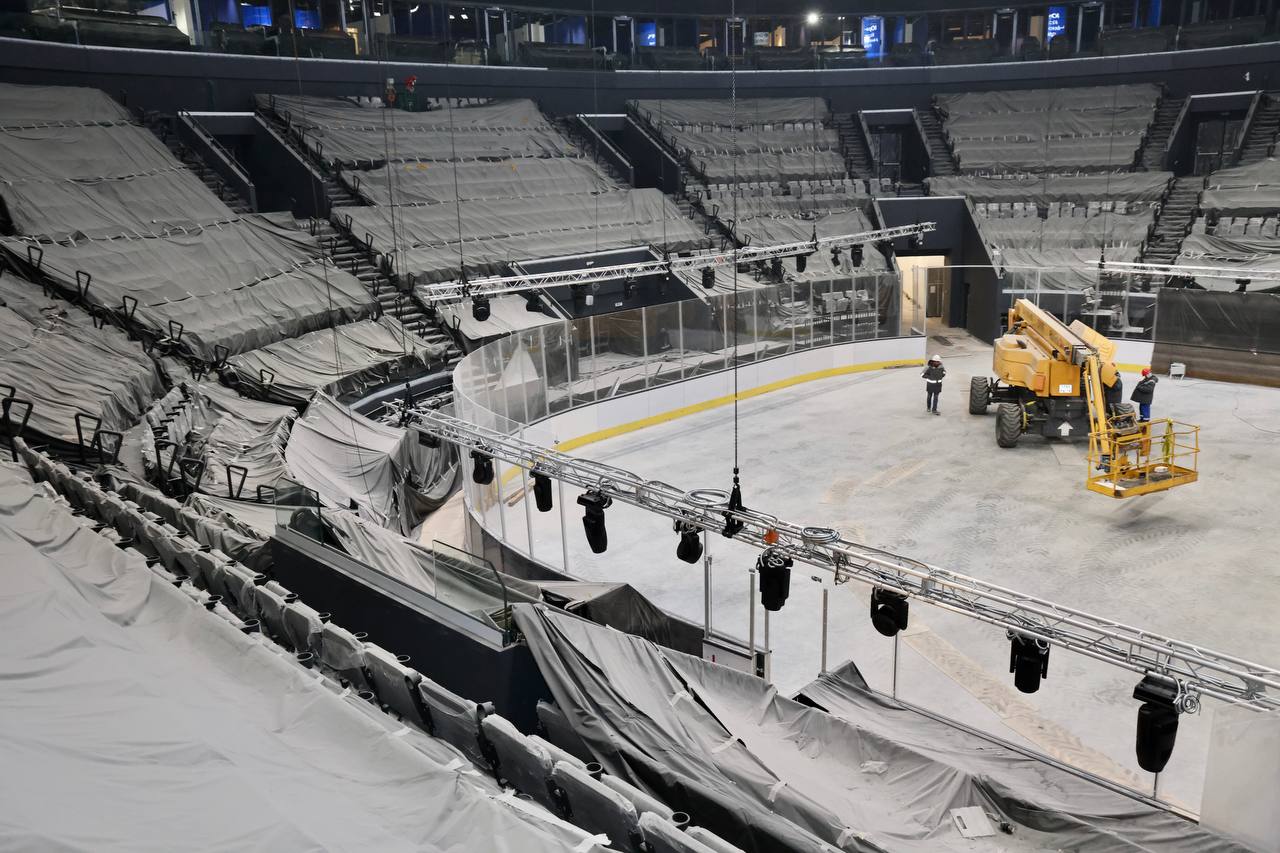 Торпедо рассчитывает сыграть на ледовой арене в конце 2025 года Все идет к тому что Торпедо перед новым годом переедет на новую арену Получили официальное письмо от клуба с датой к которой все готовятся и стремятся Будут тестовые мероприятия сначала играют команды Молодежной хоккейной лиги протестировать заполняемость трибун работу служб чтобы ничего не мешало проведению матчей КХЛ на самом высоком уровне заявил на форуме Россия спортивная держава президент КХЛ Алексей Морозов По его словам сначала на арене сыграют команды Молодежной хоккейной лиги Будет тестироваться заполняемость трибун и работа всех служб Прислать новость Главные новости региона Telegram MAX