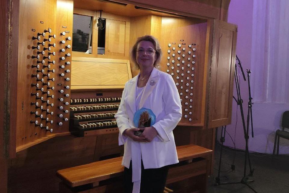 Солистка Пермской филармонии Евгения Камянская стала лауреатом всероссийской премии Органист года 2025 в номинации Вклад в профессию Церемония награждения прошла в Калининграде в рамках XVII международного музыкального фестиваля Шедевры мировой классики Добрые новости и история Перми подписаться