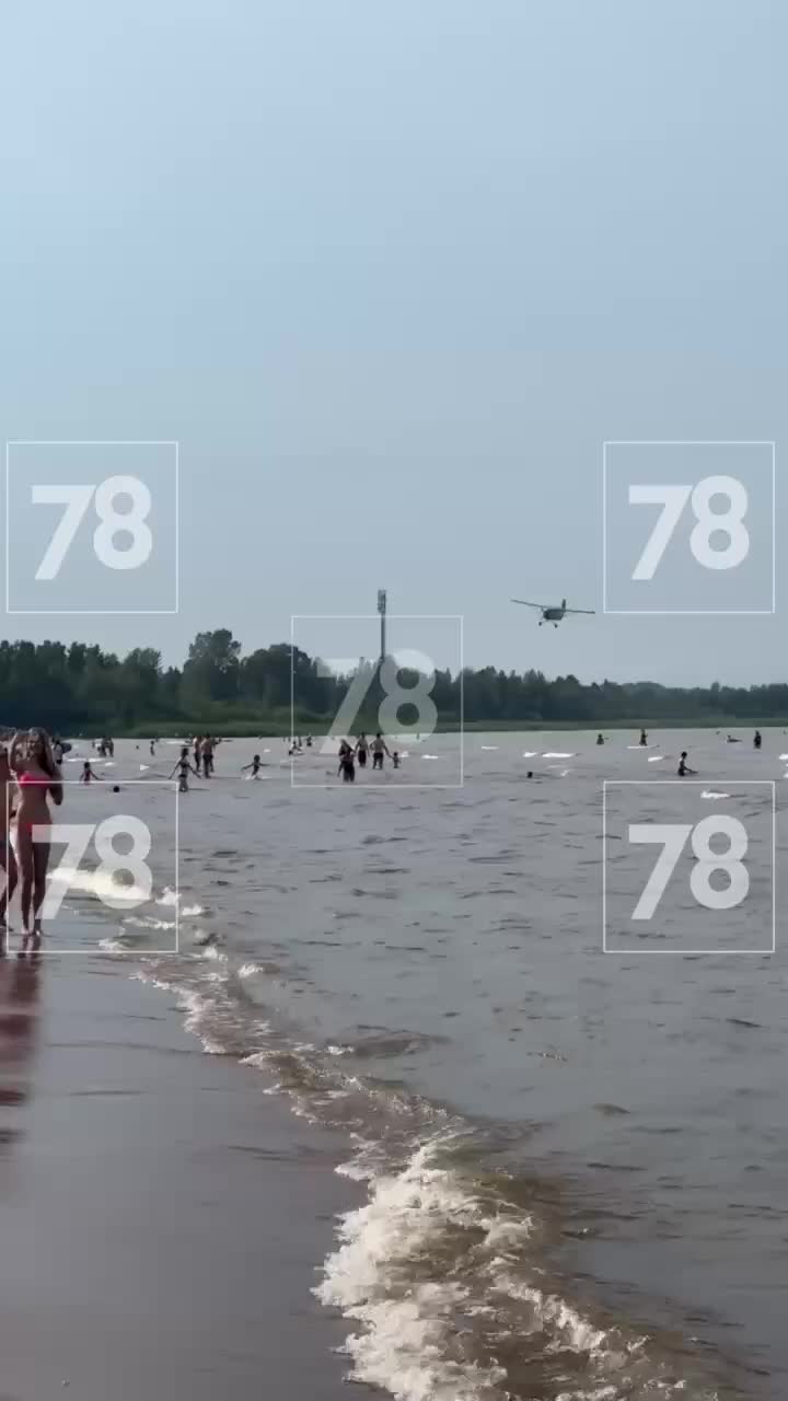 Пилот легкомоторного самолета устроил воздушное шоу над Ладожским озером, прокуратура начала проверку