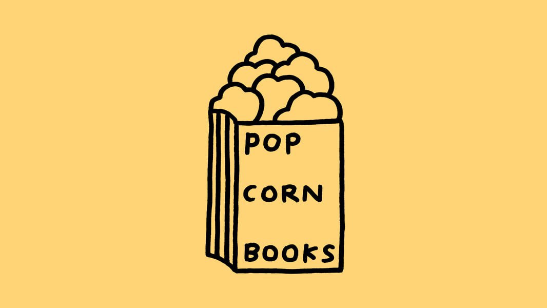 Издательство Popcorn Books объявило о закрытии Popcorn Books было зарегистрировано в Москве в 2018 году и специализировалось на выпуске молодежной литературы young adult Проблемы у Popcorn Books начались после публикации романа Лето в пионерском галстуке Елены Прокашевой и Екатерины Дудко которых после выхода книги объявили иноагентами Книгу сняли с продажи после принятия закона о запрете пропаганды гомосексуальных отношений в 2022 году В 2025 году троих сотрудников издательства обвинили в организации деятельности экстремистского сообщества Спасибо что создавали историю вместе с нами и даже когда эта история приняла трагичный оборот не отвернулись от нас Мы каждый день думаем о тех с кем работали много лет и очень переживаем за них Если хотя бы одна из наших книг останется у вас на полке в памяти или в сердце всё было не зря говорится в прощальном сообщении издательства Больше новостей в Daily News