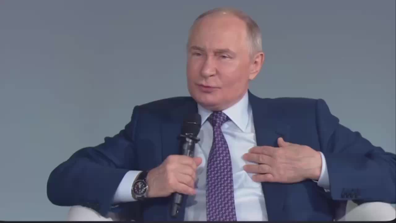 Путин о национализме: любовь к Родине не должна основываться на ненависти
