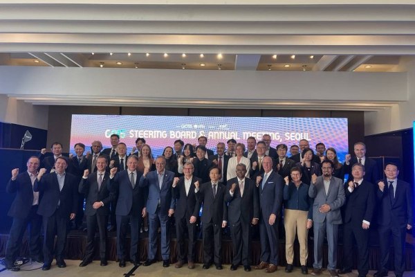 Системные операторы мира обсудили вызовы энергоперехода   www eprussia ru news base 2025 1638820 htm 27 октября 2025 года в Сеуле Южная Корея прошло 22 е годовое заседание Ассоциации системных операторов крупнейших энергосистем GO15 Основной вопрос дискуссии касался стремительного увеличения энергопотребления вызванного автоматизацией бизнес процессов развитием искусственного интеллекта и появлением новых энергоёмких потребителей таких как центры обработки данных ЦОД и майнинговые фермы сообщила пресс служба СО ЕЭС новости энергетики GO15 энергосистема электроснабжение ВИЭ энергопереход системный оператор Сеул