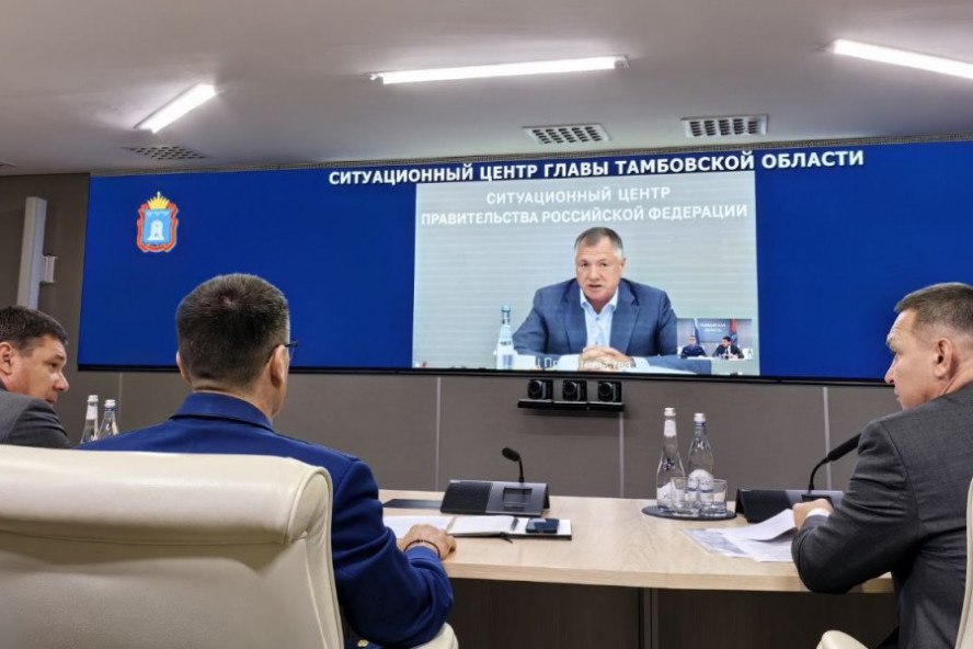Тамбову выделили почти миллиард рублей на строительство очистных сооружений  Врио главы Тамбовской области Евгений Первышов в режиме видеосвязи доложил вице-премьеру Марату Хуснуллину план реализации проекта по строительству очистных сооружений в Тамбове. Сегодня заявка на финансирование была одобрена. Областному центру выделят почти миллиард рублей на строительство очистных сооружений.  Работа будет проводиться в рамках комплексного развития ещё не застроенной территории в районе улицы Советской тамбовского микрорайона Телецентр. Строительство начнётся в 2026 году, а завершить его планируется в 2028-м. Положительные изменения коснутся почти 6 000 местных жителей.  Будет создан комплекс ливнёвых очистных сооружений, который поможет предотвратить подтопление территорий, а современные технологии очистки сточных вод будут восстанавливать их качество до нормативных требований.    правительство Тамбовской области    ИА "Онлайн Тамбов.ру"
