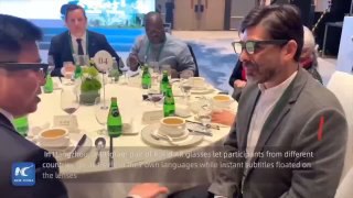 На мероприятии в Ханчжоу Китай китайские и французские гости надели очки Rokid AR. Каждый из них мог говорить на своем родном языке, а субтитры мгновенно появлялись прямо на очках. Эта система позволила каждому понять своего собеседника без использования традиционного переводчика или отдельного приложения и не терять время на повтор слов в переводе от электронного переводчика.