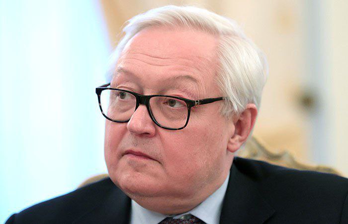Сергей Рябков заявил, что диалог между Россией и США по теме обмена заключёнными продолжается. Также заместитель главы МИД выразил уверенность, что в ближайшее время стороны согласуют новый раунд переговоров. При этом он отметил, что «торможения» в проработке повестки нет — имеется лишь техническая пауза.