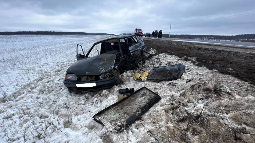 В Орловской области области в лобовом столкновении двух "Лад" погиб водитель  Трагедия случилась на автодороге "Болхов-Мценск-Новосиль" утром 4 марта. Подробности - на нашем сайте    Вести-Орел. Подписаться