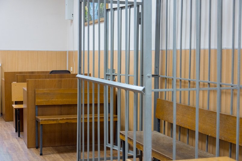 Жительница Дальнего Востока пойдет под суд за откушенный у незнакомки палец Конфликт между двумя девушками произошел весной Читать подробнее на сайте