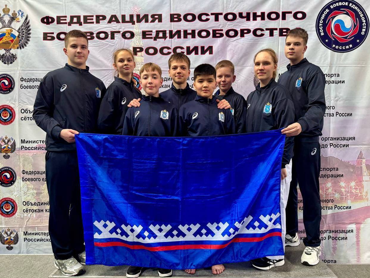 Ямальцы показали достойные результаты на чемпионате и первенстве России по восточному боевому единоборству С 16 по 18 мая в городе Видное Московской области прошли чемпионат и первенство России по восточному боевому единоборству в дисциплине «Сетокан». В соревнованиях приняли участие около 1000 спортсменов из 37 регионов России. Ямал представили спортсмены из Ноябрьска, Муравленко и Губкинского. Подробнее #ЯмалСпорт #ВосточноеБоевоеЕдиноборство Ямал Спорт Поддержать нас бустом