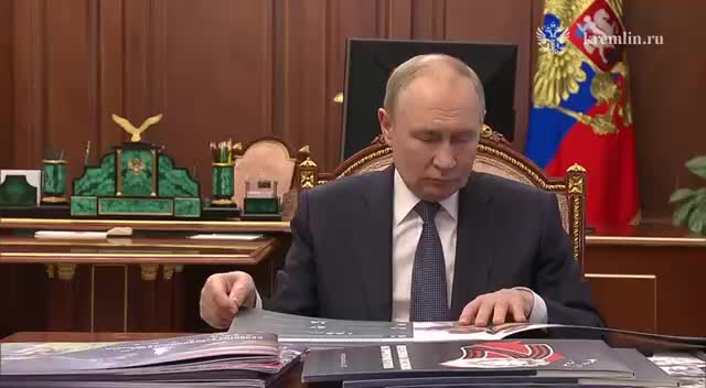 Путин обсудил с Гладковым социально-экономическое развитие Белгородской области