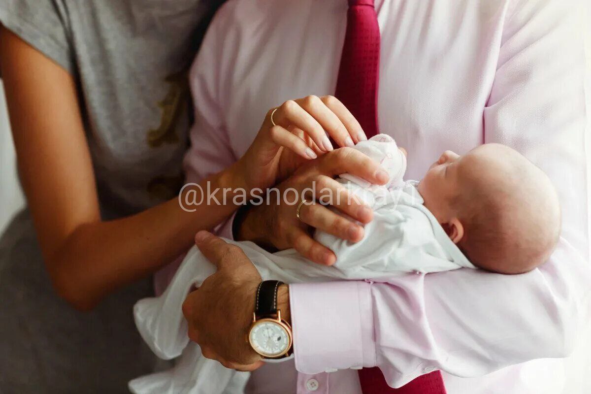 До 1 миллиона рублей без налогов смогут выплачивать работникам при рождении ребёнка Путин Ранее сумма такой выплаты составляла до 50 тысяч отметил президент Перейти в наш канал МАХ Подпишись поделись krasnodarkray1 Прислать видео новость