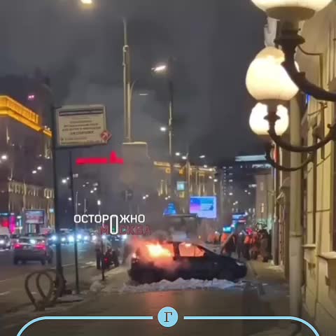 Дворники Москвы успешно потушили горящий автомобиль у Алексеевской глазной больницы