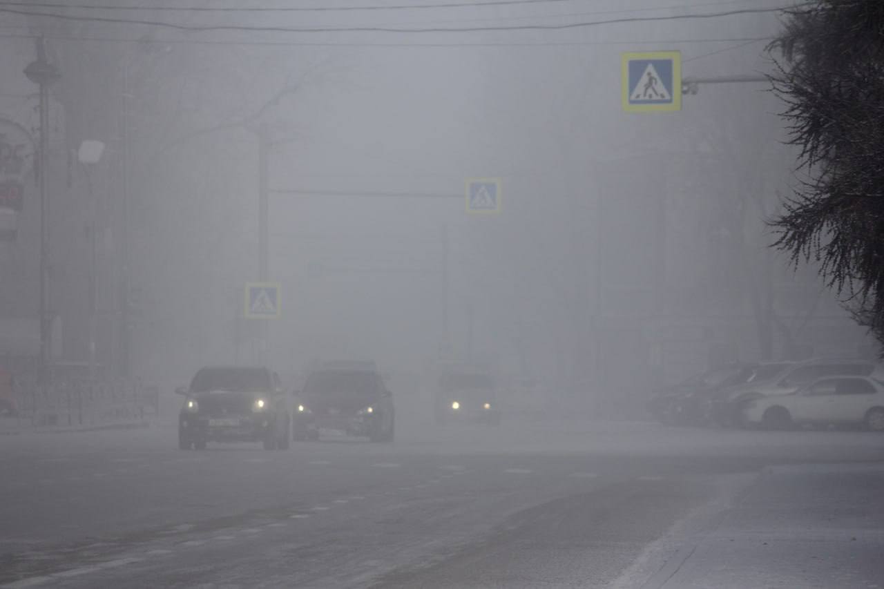 Администрация Иркутска готова помочь водителям если машина сломалась на дороге в морозы Обращайтесь в ЕДДС 520 112 и 269 783 Диспетчеру нужно сообщить адрес своего местонахождения контактный номер и описать характер неисправности На выезды направляют сотрудников МКУ Транспортно эксплуатационная служба они курсируют по городу и помогают автомобилистам Важно как уточнили в администрации речь идёт именно о поломках во время движения на дорогах общего пользования