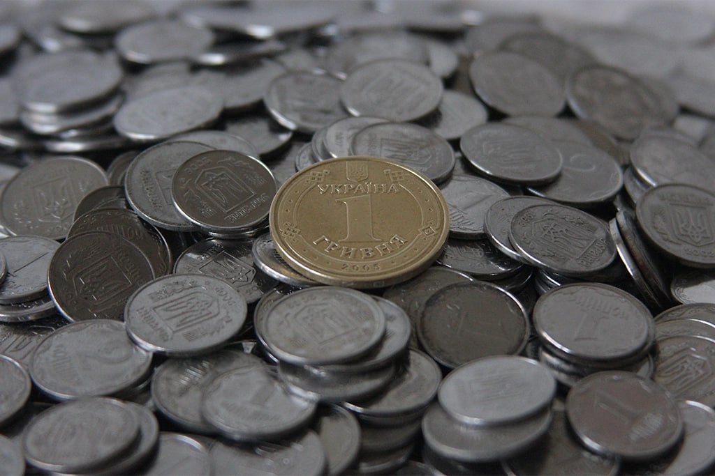 Профильный комитет Рады поддержал переименование копейки в шаг Комитет Верховной Рады по вопросам финансов вынес рекомендацию одобрить законопроект предусматривающий замену названия украинской копейки на шаг для избавления от советского наследия Данная информация была опубликована в Telegram канале председателя комитета Даниила Гетманцева Гетманцев выразил уверенность в том что данная инициатива послужит значительным и успешным шагом на пути к достижению макрофинансовой устойчивости страны Геополитика