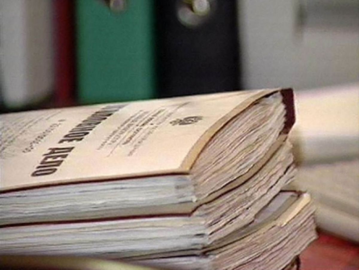 В Шуе уголовное дело о контрафактном алкоголе и табаке на 7 млн рублей уходит в суд По данным следствия, мужчина не только приобретал и хранил контрафакт, но и активно сбывал его в своем гараже в Шуе, предлагая товары без обязательных акцизных и федеральных марок неопределенному кругу лиц. ↗ Прислать новость Подписаться