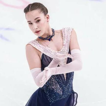 Софья Акатьева снялась с этапа Гран при в Москве Фигуристку беспокоит нога Лапидарность Лучший канал о фигурном катании