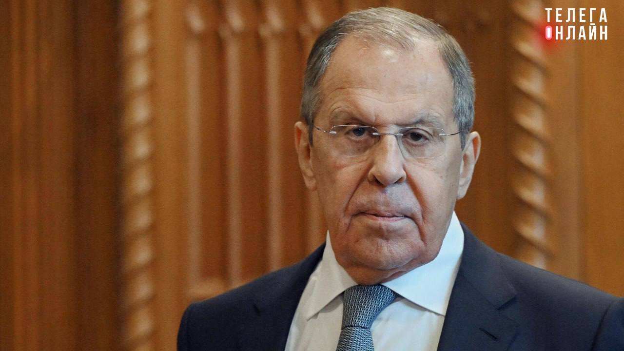 Глава МИД Сергей Лавров объяснил, почему президент РФ решил взять трубку во время звонка Макрона, несмотря на весь критический фон: Ответ очевиден — дело в принципах, которыми руководствуется президент России. По‑настоящему вежливый человек, дальновидный политик, который никогда в угоду каким‑то конъюнктурным, идеологическим инстинктам не отказывается от диалога. #этимвсесказано