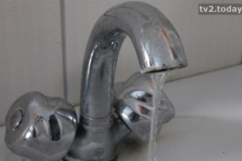 В части Кировского района и Южных воротах не будет холодной воды «Томскводоканал» предупредил об отключении холодного водоснабжения в связи с проведением ремонтных работ на сетях. С 09-00 4 июля до 13-00 5 июля холодная вода будет отключена в Южных воротах и части Кировского района. Список всех адресов, где не будет воды, можно посмотреть здесь. Не забудьте запастись водой!