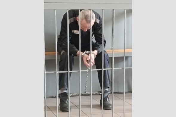 Суд начал рассматривать уголовное дело в отношении ангарского маньяка Попкова Душегуб обвиняется в убийстве школьной уборщицы Читать подробнее на сайте...