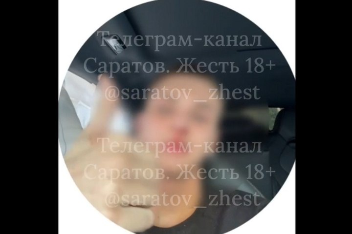 С молодого водителя, насмерть сбившего девушку-пешехода, взяли подписку о невыезде    Водитель Changan UNI–V Глеб Назаров  на фото после ДТП   , попавший в массовую аварию в центре Саратова, в результате которой погибла 20-летняя девушка, находится под подпиской о невыезде. Об этом корреспонденту ИА «Версия-Саратов» сообщили в ГУ МВД по Саратовской области.  Напомним, 12 июля в полиции рассказали, что 19-летний водитель Changan нарушил правила проезда регулируемого перекрёстка  наличие включенного по ходу его движения запрещающего сигнала светофора , столкнулся с Renault Logan и сбил девушку, которая пересекала проезжую часть по регулируемому пешеходному переходу на зелёный сигнал светофора.  Видео момента ДТП можно посмотреть по ссылке.