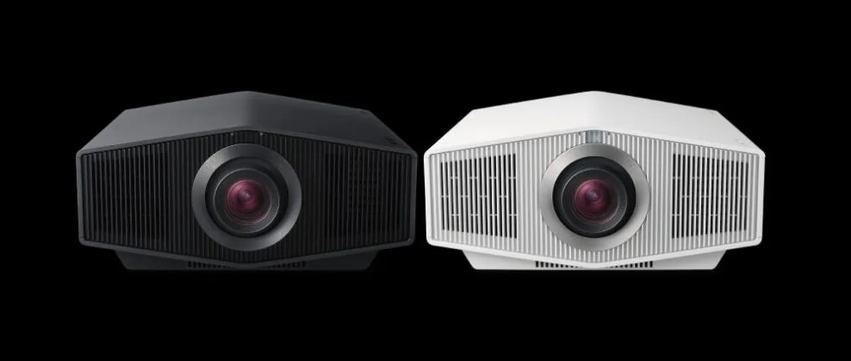 Sony выпустила два новых проектора для домашнего кинотеатра Bravia Projector 7 и Bravia Projector 9 в Индии, которые поддерживают игры в разрешении 4K при 120 кадрах в секунду и интеграцию с умным домом. Проектор Bravia Projector 7 оснащен 0,61-дюймовыми панелями SXRD от Sony разрешением 4K 3840 x 2160 и яркостью 2200 люмен. Он использует лазерный диодный источник света и поддерживает форматы HDR10 и HLG для воспроизведения с высоким динамическим диапазоном. Проектор оснащен процессором XR для проекторов от Sony, который поддерживает такие технологии, как XR Dynamic Tone Mapping, XR Deep Black, XR TRILUMINOS Pro и XR Clear Image.