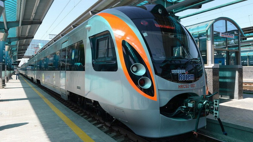 Hyundai Rotem китайские локомотивы и тысячи вагонов масштабная программа обновления в Узбекистане Узбекистан начал обновление железнодорожного парка и готовится к поставкам поездов из Китая и Южной Кореи Первые высокоскоростные составы Hyundai Rotem прибудут в страну в декабре и позже выйдут на маршрут Ташкент Ургенч Хива   Прислать новость