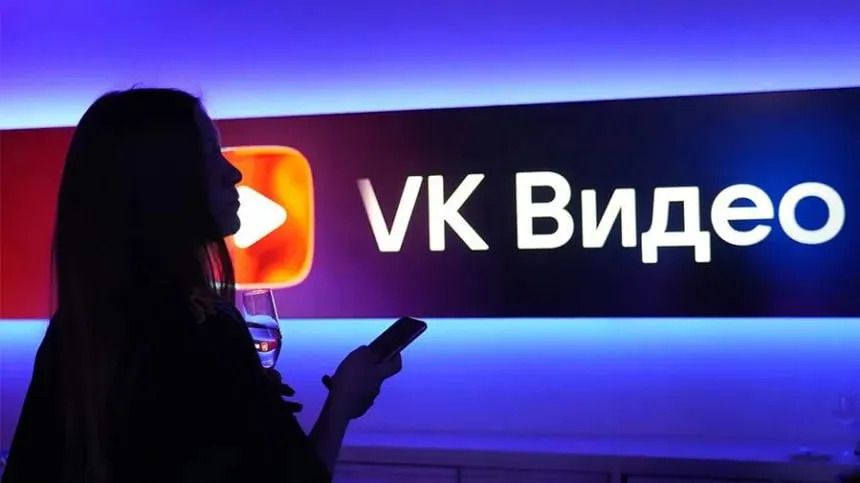 VK Видео выплатил авторам более 3 млрд рублей по итогам 2025 года пишут Ведомости VKCO Основной доход обеспечила партнёрская программа За год средний заработок авторов вырос в 6 4 раза а в первом квартале 2026 года выплаты увеличились в 2 3 раза год к году Рост заработка авторов связан с развитием инструментов монетизации и увеличением числа пользователей платформы По данным Mediascope в марте 2026 года ежемесячная аудитория VK Видео превысила 83 млн пользователей jkinvest news jkinvest