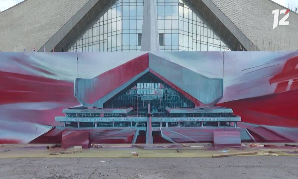 В год юбилея «Авангарда» обновлённый спорткомплекс вновь распахнёт свои двери для жителей Омска Комплекс станет настоящим центром спортивного притяжения города. Работы идут по утвержденному плану и должны закончится в срок. К этому событию был создан официальный Telegram-канал СКК имени Виктора Блинова, где будут публиковать новости о завершении работ и предстоящих мероприятиях. «Уже сейчас есть ряд запросов на арену. Выходим на финишную прямую. Город получит отличный подарок к юбилею омского хоккея!» — отметил генеральный директор хоккейного клуба «Авангард» Герман Чистяков. Арена станет домашней площадкой для команды «Омские Крылья», здесь же будет принимать соперников волейбольная команда «Омичка». Кроме того, спорткомплекс станет площадкой для проведения шоу и культурных программ.