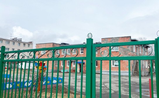 В Вилючинске родители и педагоги выступили против расформирования Кораблика Это детский сад в котором помогают детям с особенностями развития В мэрии Вилючинска возникла идея освободить здание на проспекте Мира которое сейчас занимает детский сад комбинированного вида Кораблик Воспитанников хотят распределить по другим учреждениям Подробности по ссылке   kamtime ru article 34f47a1d beeb 4166 a188 e34a5ad646a5