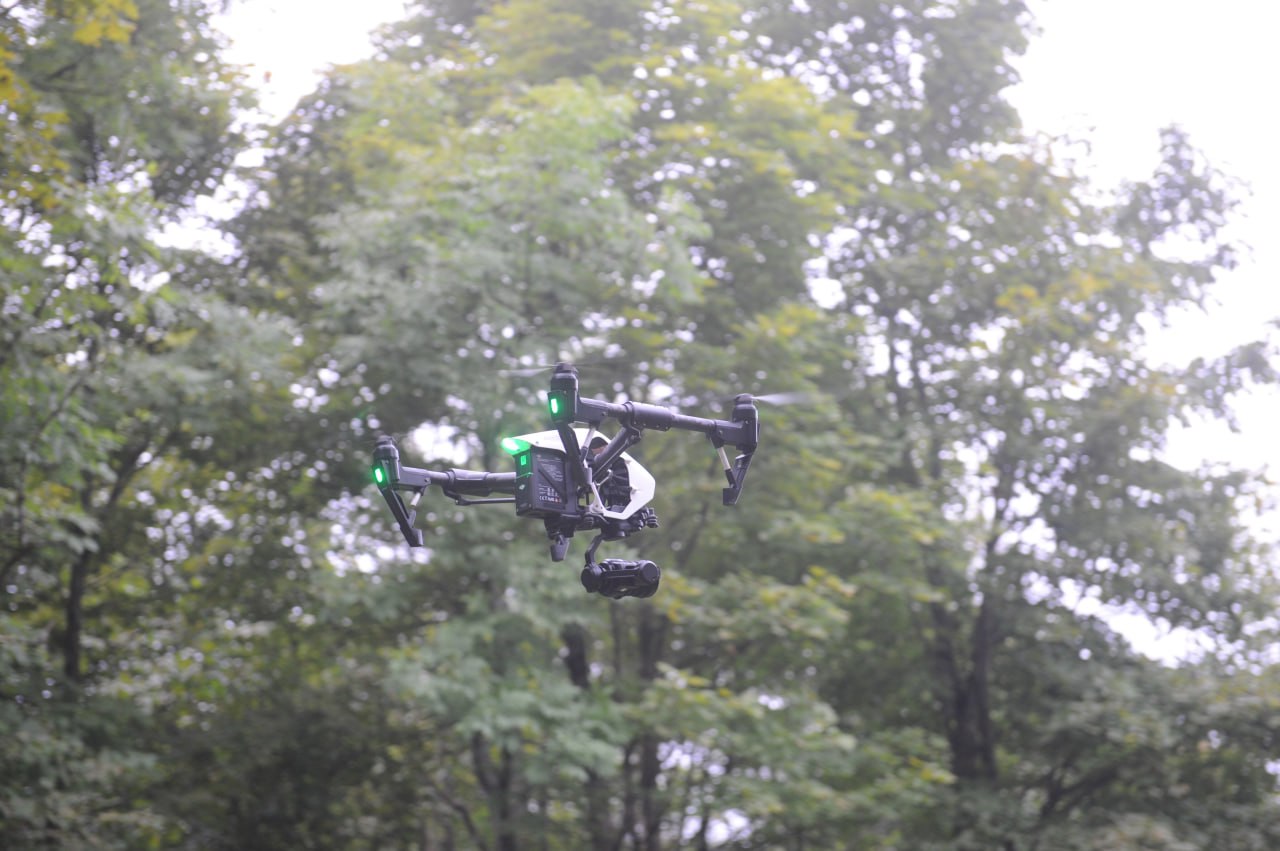 Опасность БПЛА объявили в небе над Ленобластью Тревогу объявили в утром 8 ноября в юго восточной части Ленобласти Специалисты заметили над регионом БПЛА Жителей 47 го региона предупредили о понижении скорости мобильного интернета Пыхалова Юлия Читай нас в MAX Подпишись на Комсомольскую правду СПб