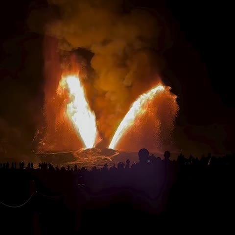 Извержение вулкана Килауэа на Гавайях: лавовые фонтаны достигают 500 метров